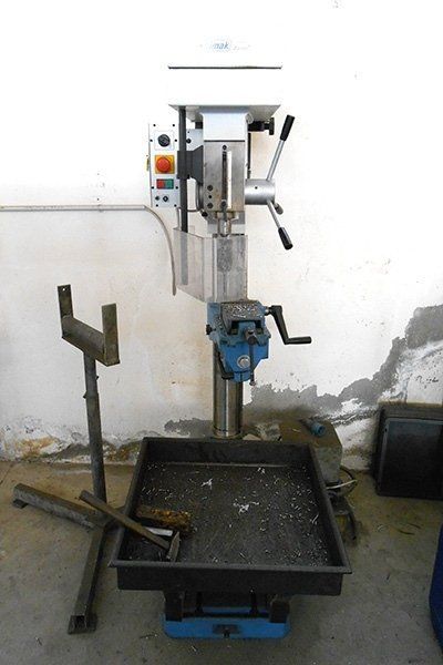 Macchinario per la lavorazione dei metalli