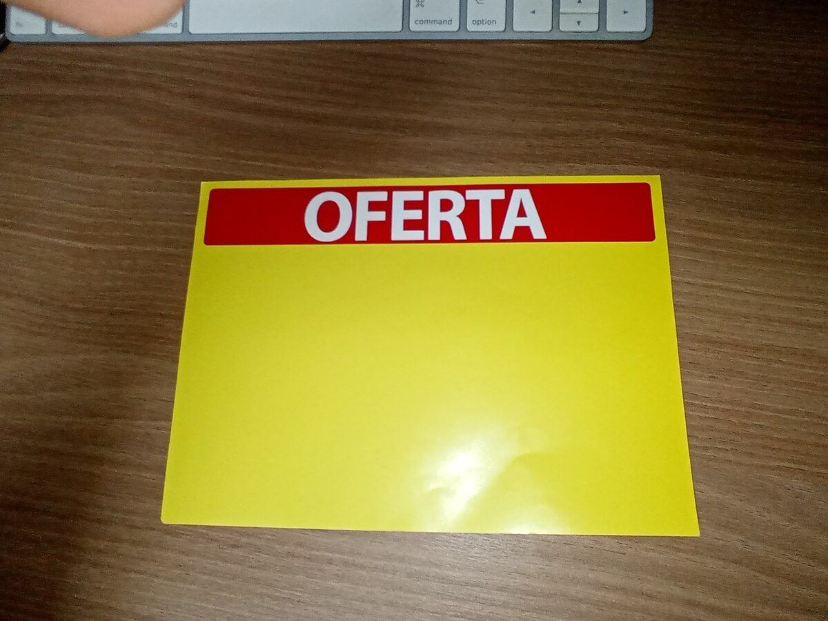 Etiquetas y similares