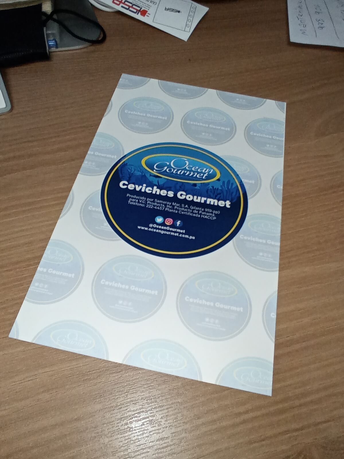 Etiquetas y similares