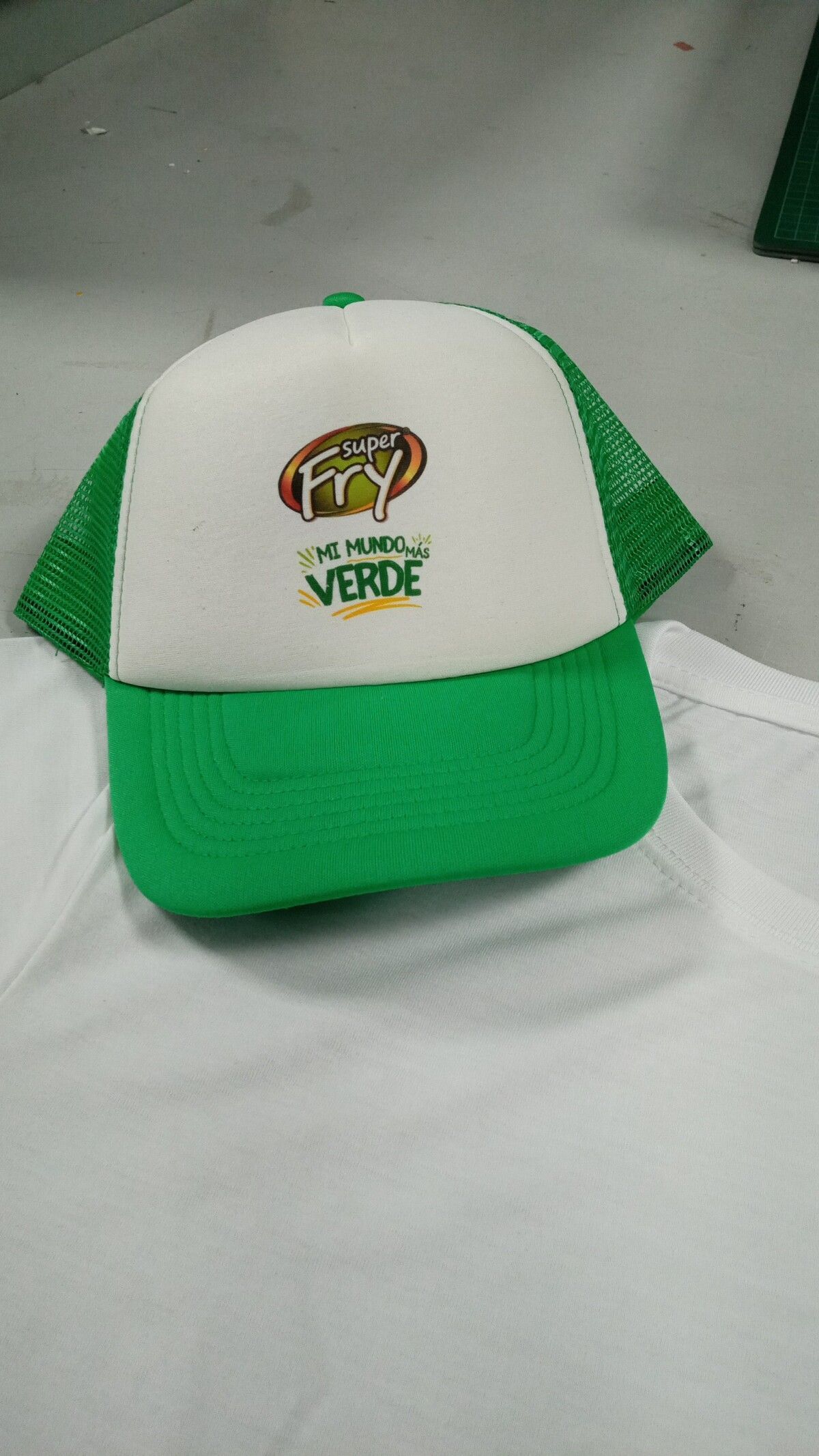 Etiquetas y similares