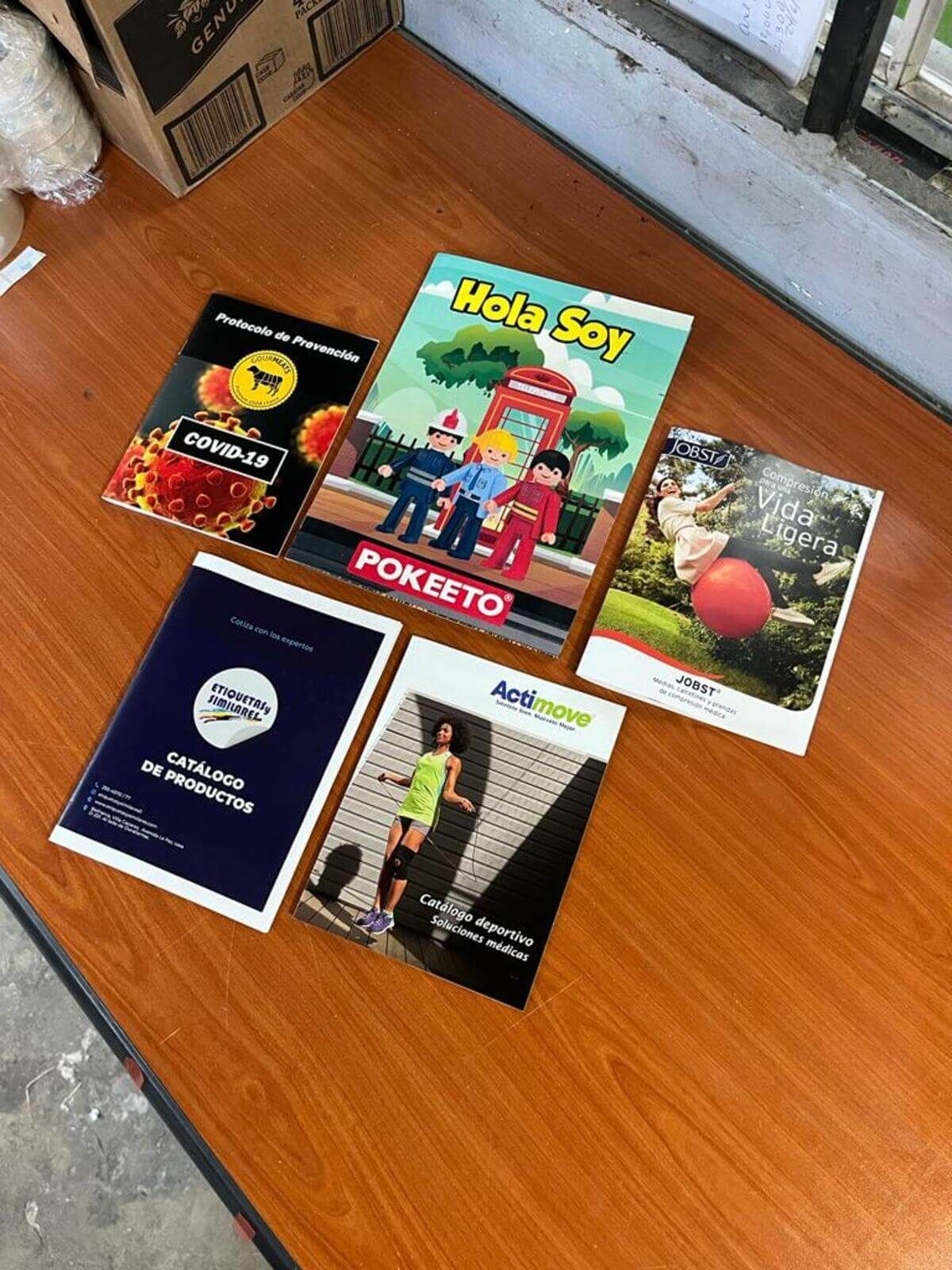 Etiquetas y similares