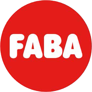 Logo FABIA in testo bianco su sfondo circolare rosso.