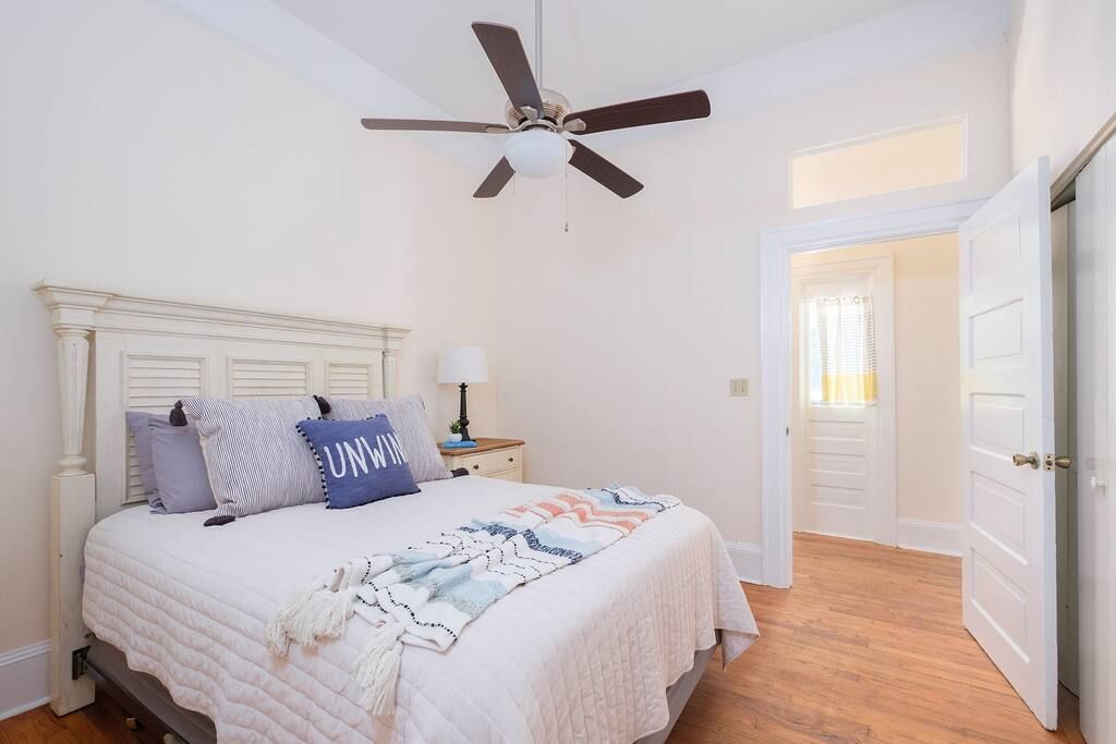 Newly Refurbished Cheerful Downtown Duplex in Gainesville FL