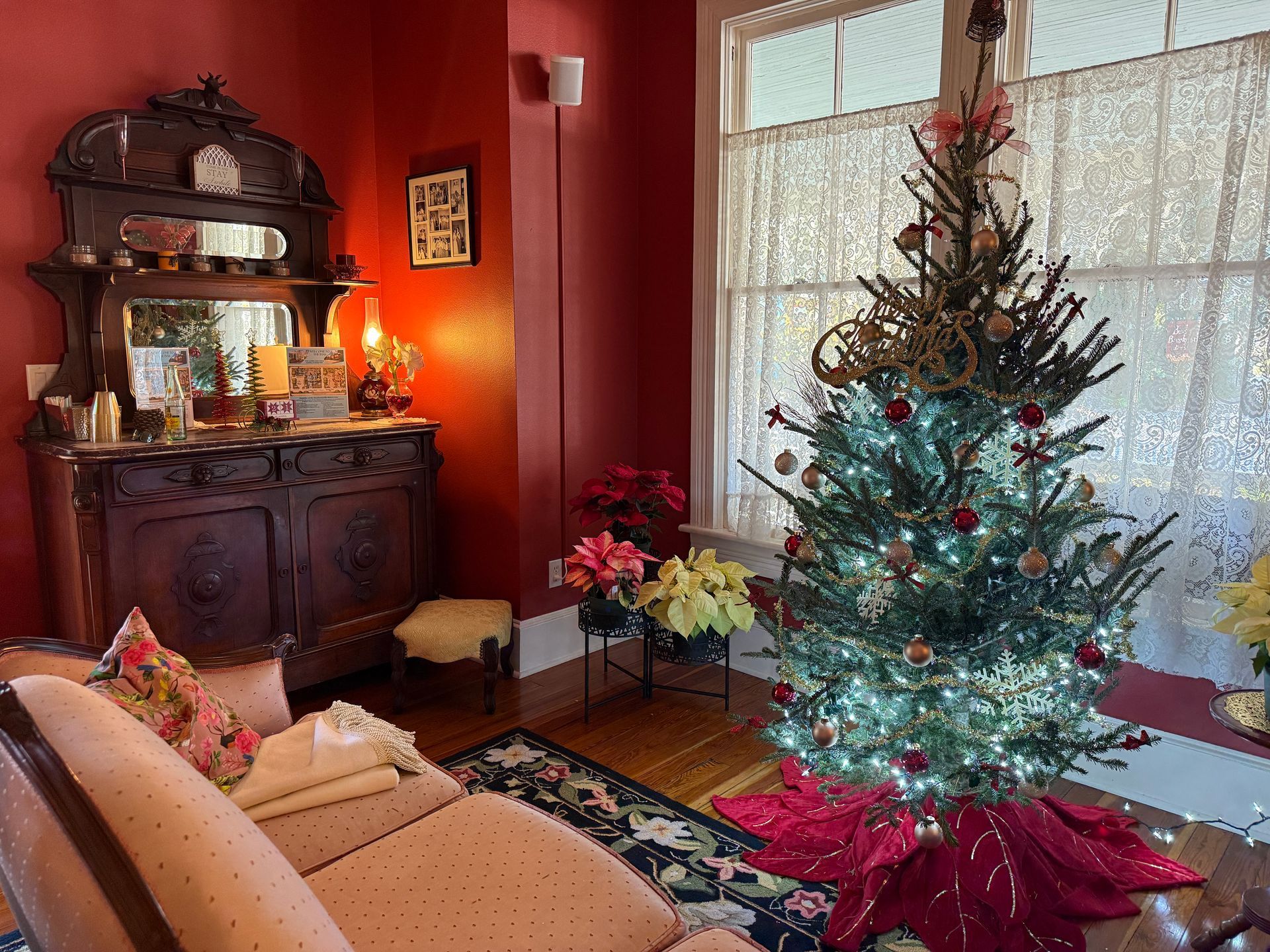 Christmas tree and holiday decorations at The Camellia Rose Inn