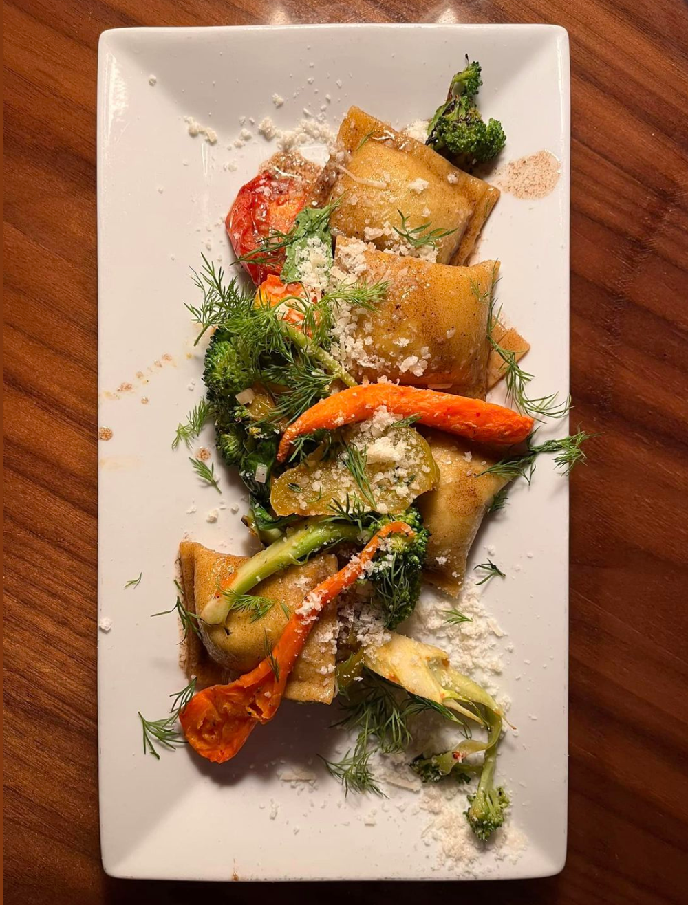 A plate of delicious food at Bingo Deli & Pub in Gainesville, FL.