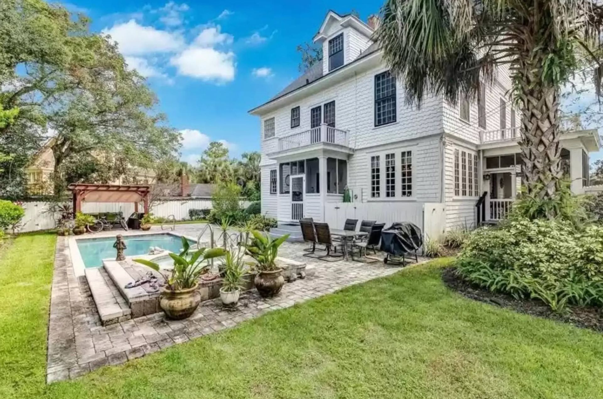 Pool home, pet-friendly AirBNB in Gainesville, FL
