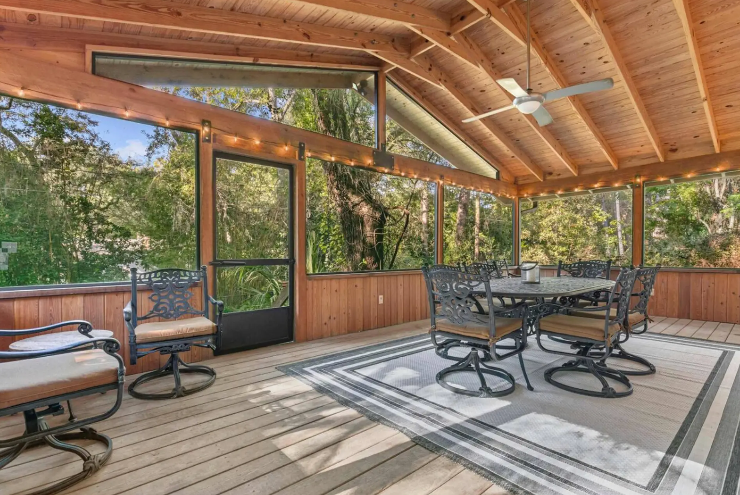 AirBNB homes with outdoor space