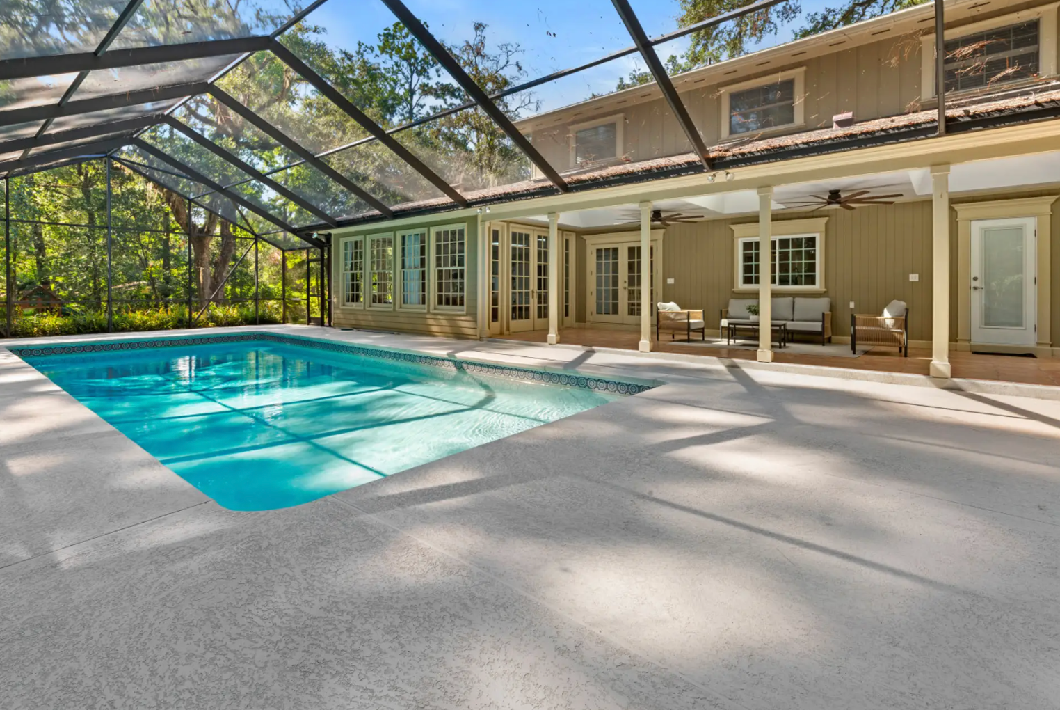 AirBNB homes with outdoor space