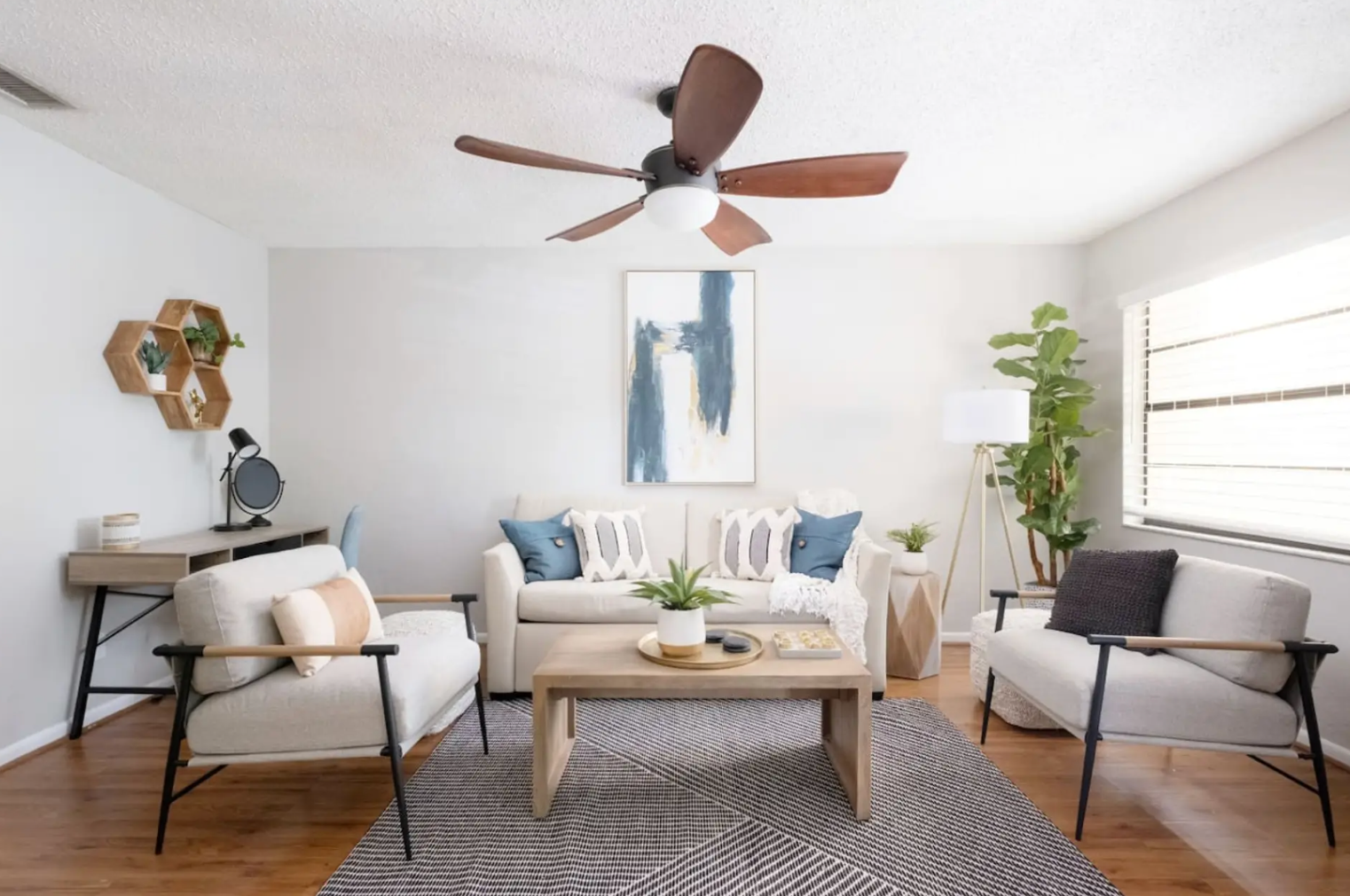 Comfortable Gainesville accommodations by StayGainesville with parking included and space for families, alumni, and contractors.