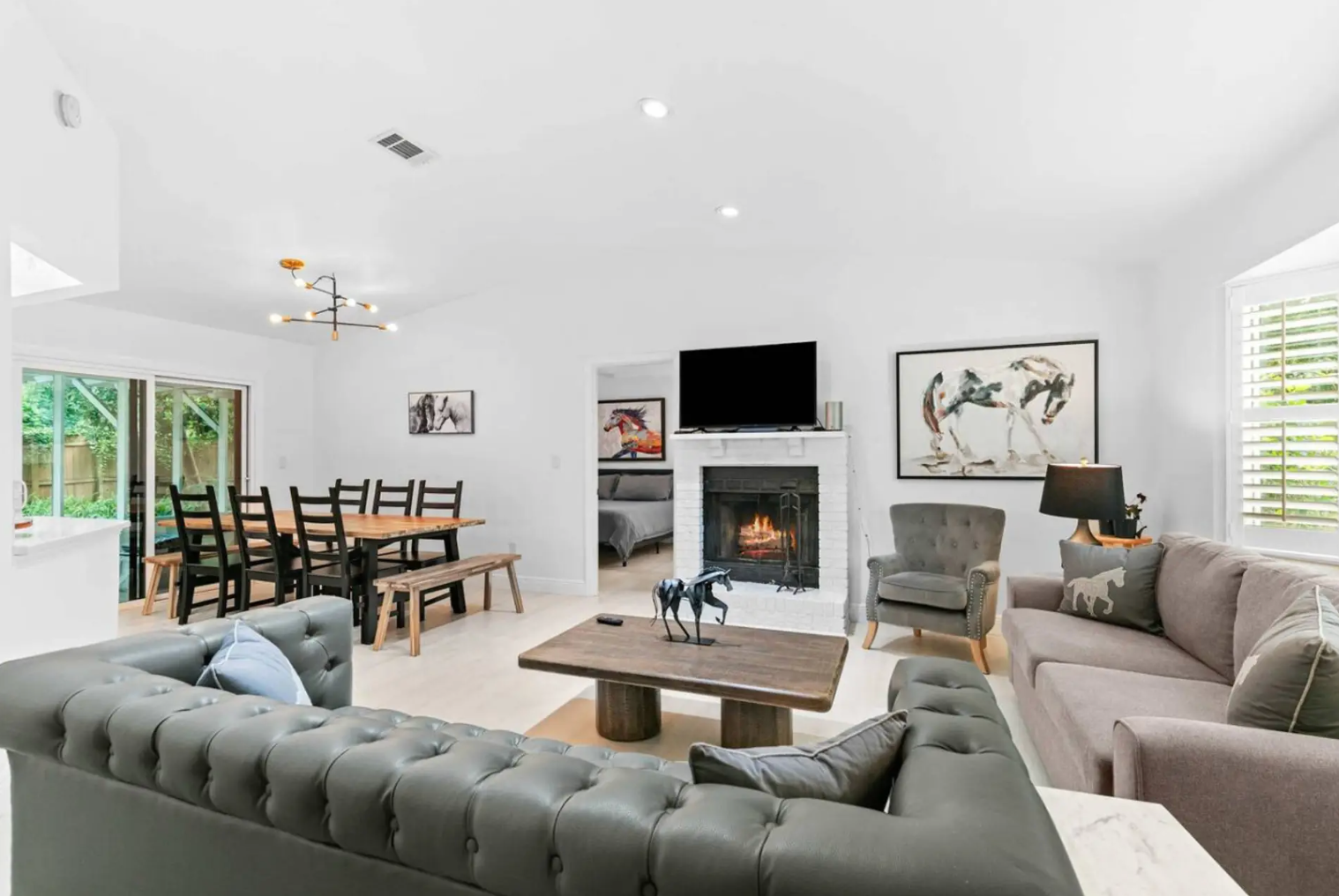 Comfortable Gainesville accommodations by StayGainesville with parking included and space for families, alumni, and contractors.