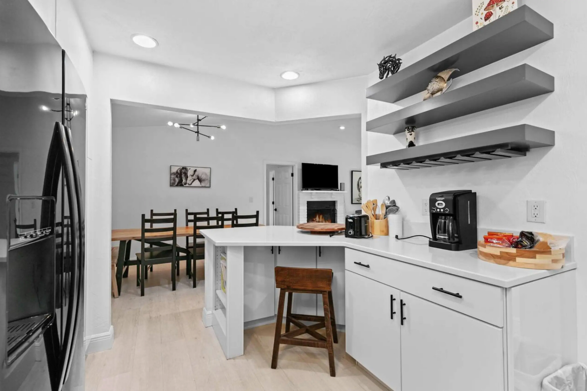 Comfortable Gainesville accommodations by StayGainesville with parking included and space for families, alumni, and contractors.