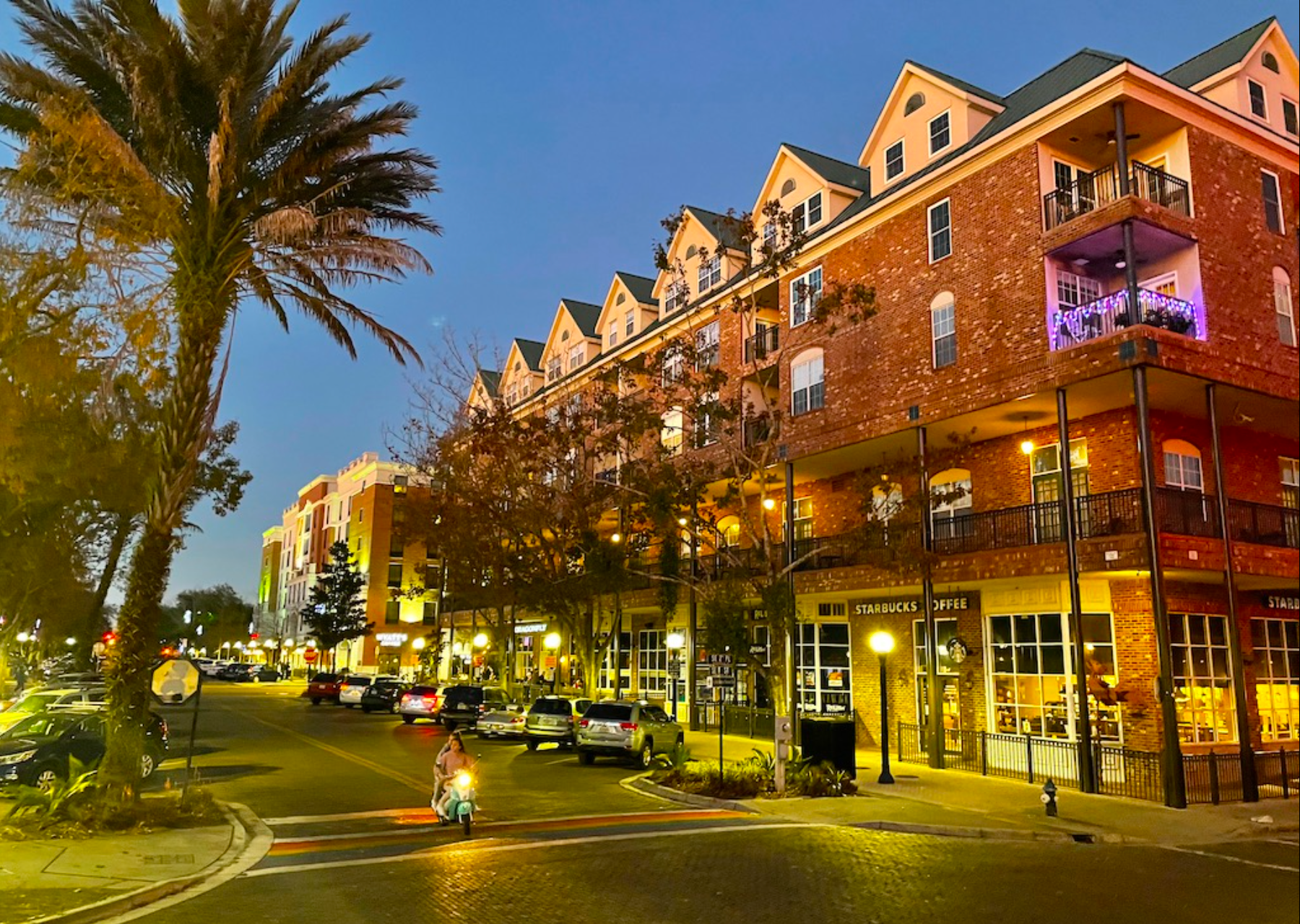 Downtown Gainesville, Florida with local shops, restaurants, and tree-lined streets near StayGainesv