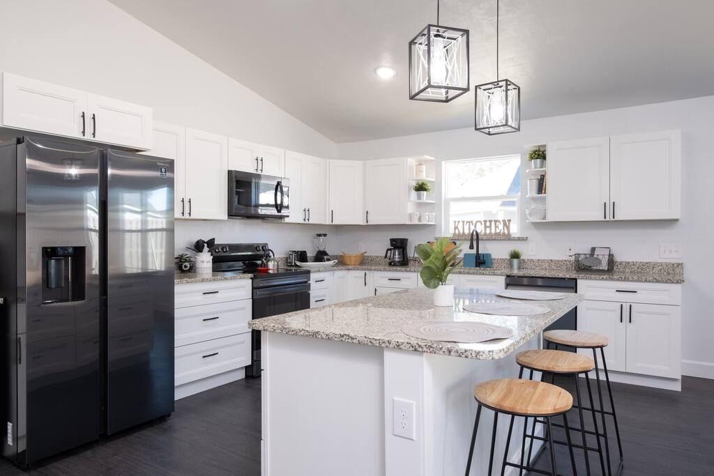 New Short Term Rental Minutes from Downtown High Springs