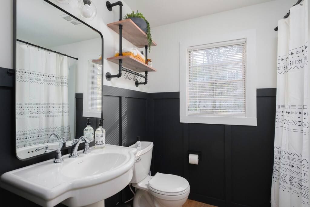 Updated 2 Bedroom in Downtown Gainesville