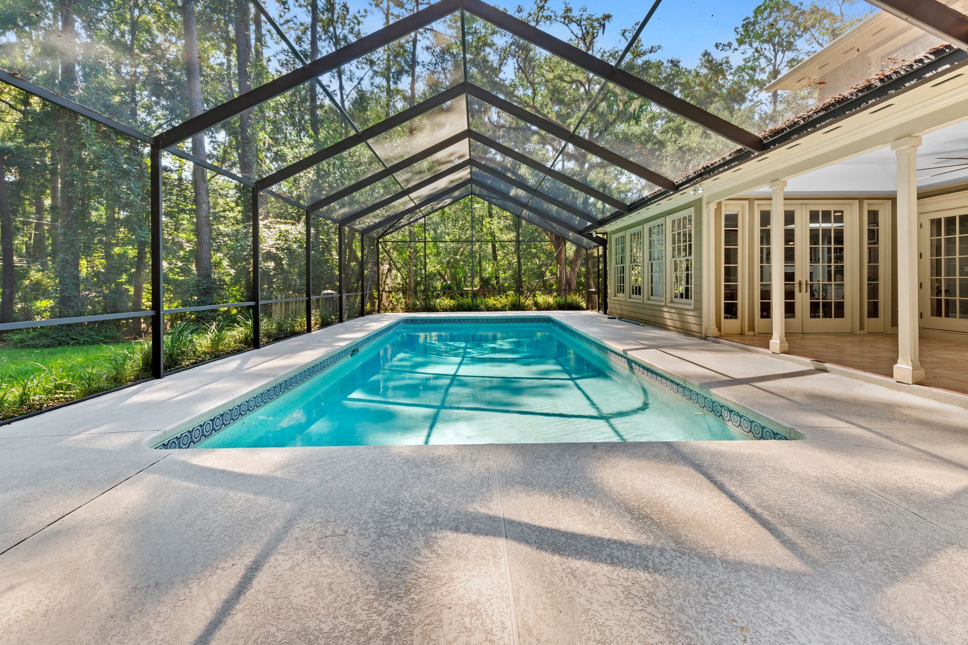 AirBNB homes with outdoor space
