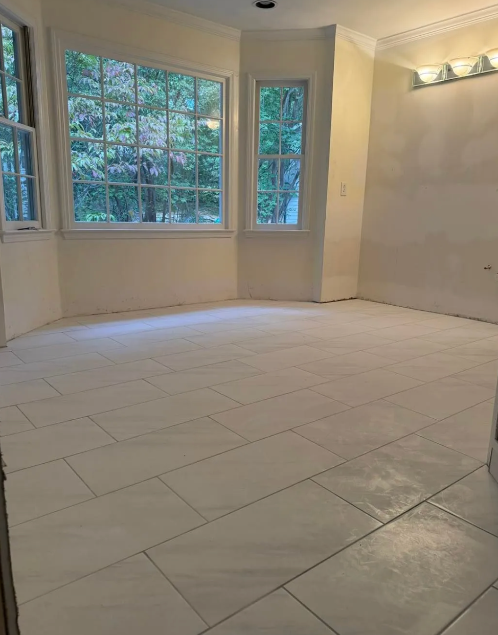 Checkerboard pattern in perspective view, white and gray tiles receding into the distance.