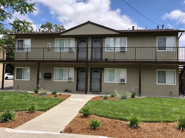4458 Pleasanton Ave., Unit #4 Pleasanton, CA 94566