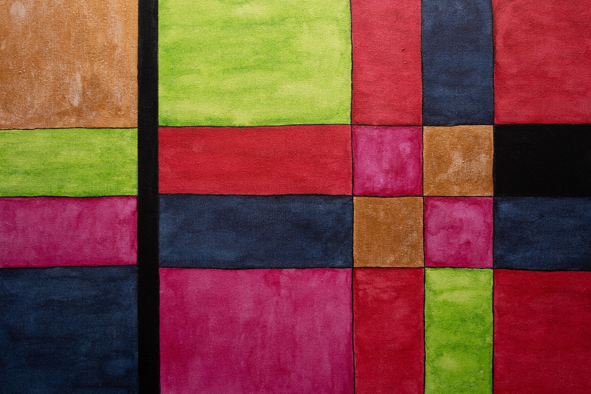 Onderdeel van schilderij Escape, je ziet gekleurde vlakken in rood, roze, blauw, zwart, groen en goud. de vlakken zijn zwart omrand.