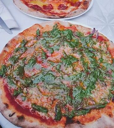 pizza con forno a legna