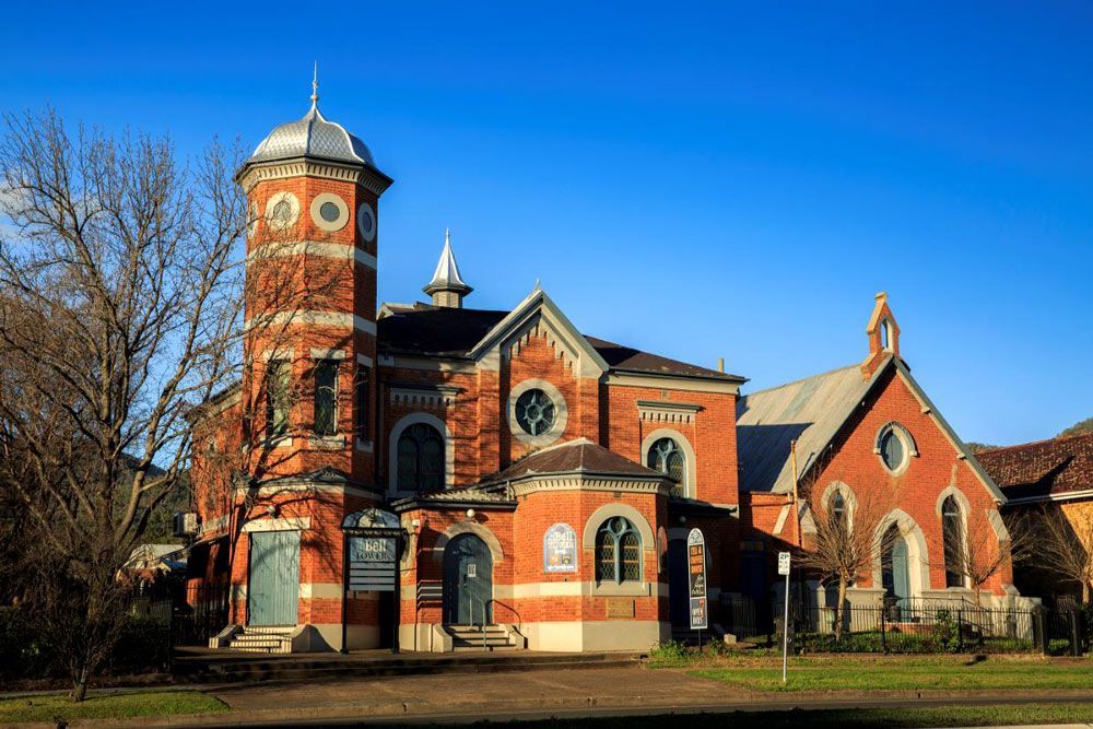 Tamworth Building — ASSB Armidale Sand & Soda Blasting In Tamworth, NSW