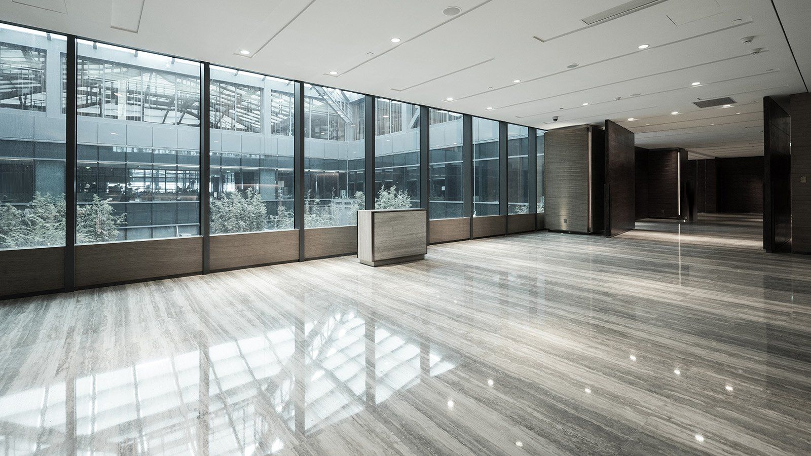 COMMERCIAL FLOORING