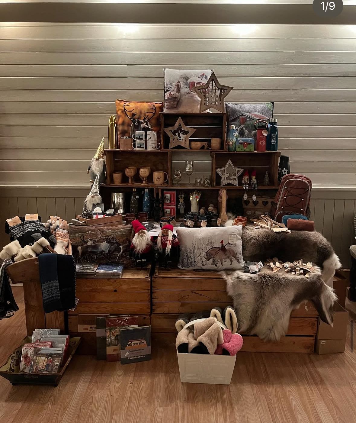 Christmas goods shop Olden