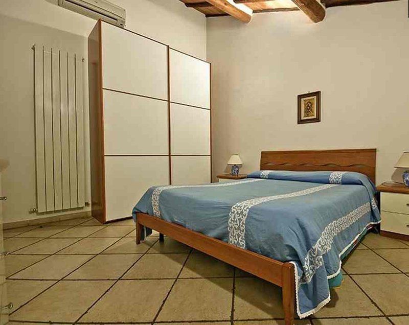 Zona notte con letto a due piazze