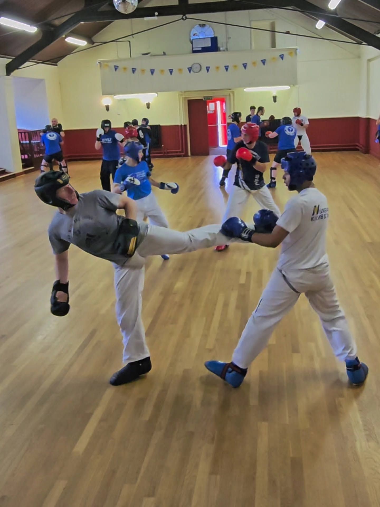 Taekwon-Do student side kiucks