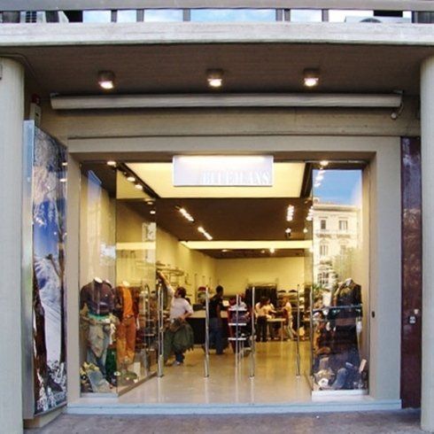 vetrina antieffrazione per negozio