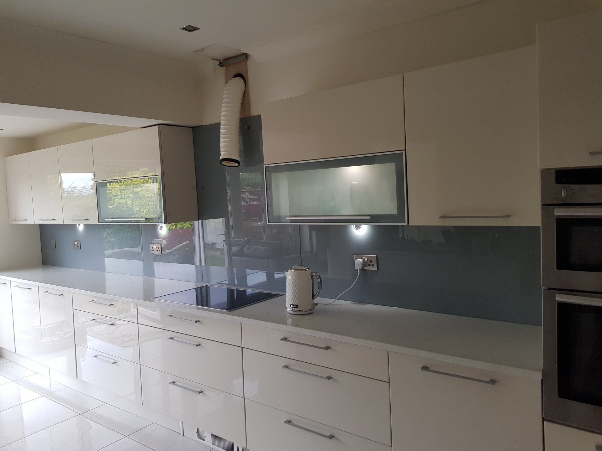 dark grey splashback 4