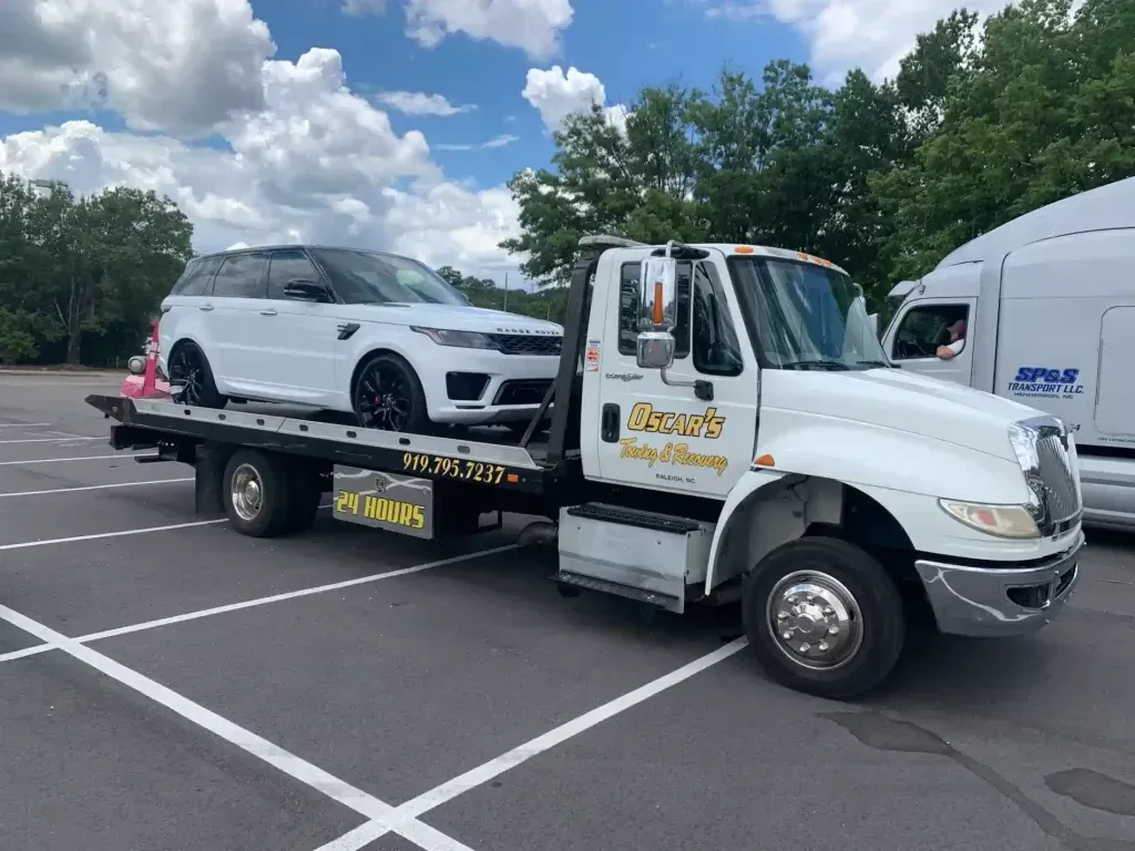 24/7 Towing & Roadside Assistance in Raleigh