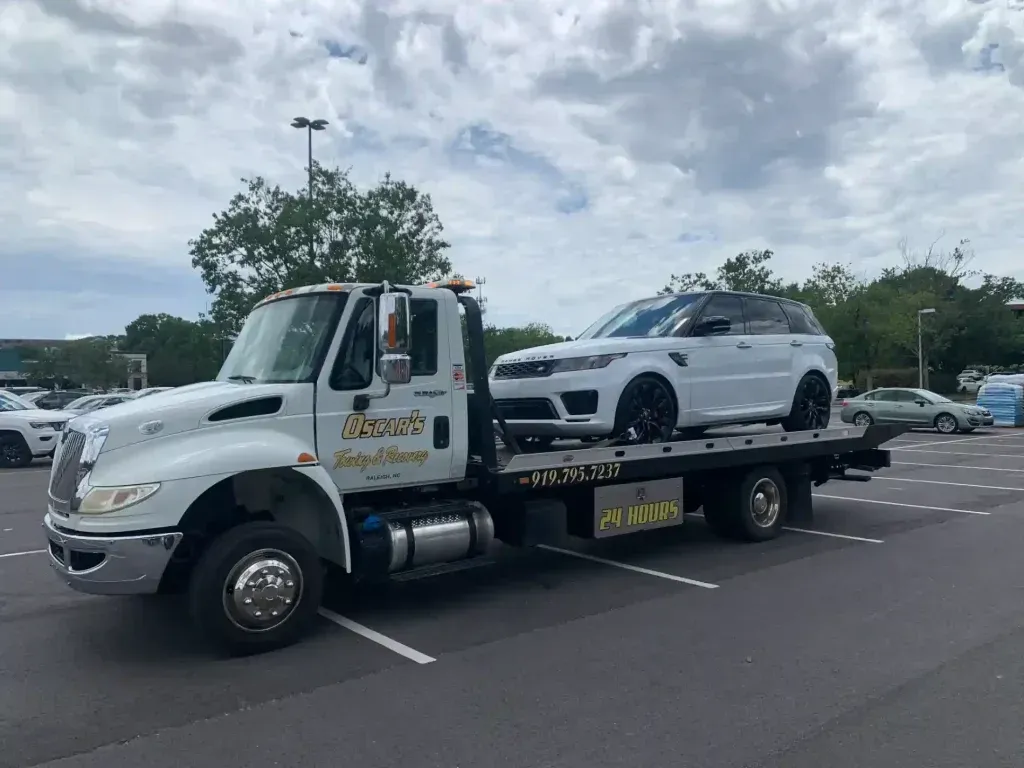 24/7 Towing & Roadside Assistance in Raleigh