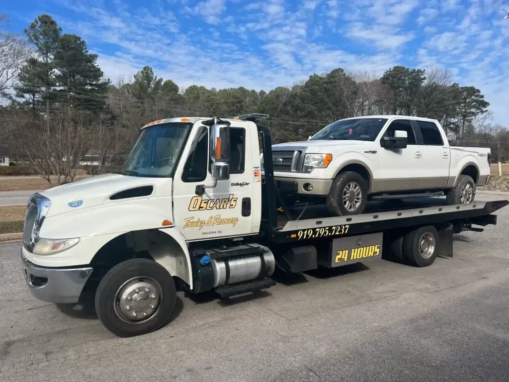 24/7 Towing & Roadside Assistance in Raleigh