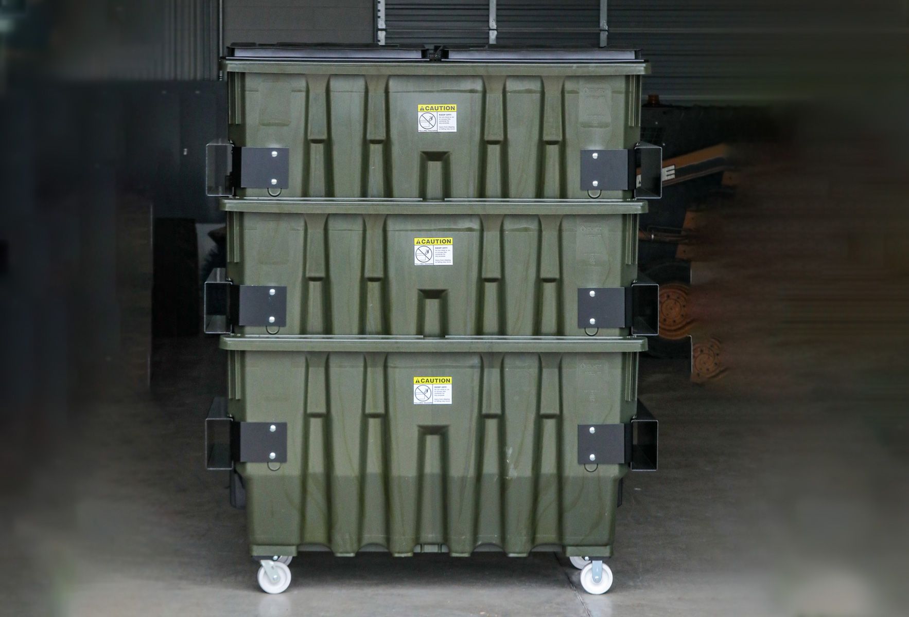 PLASTIC INJECTION MOLDING