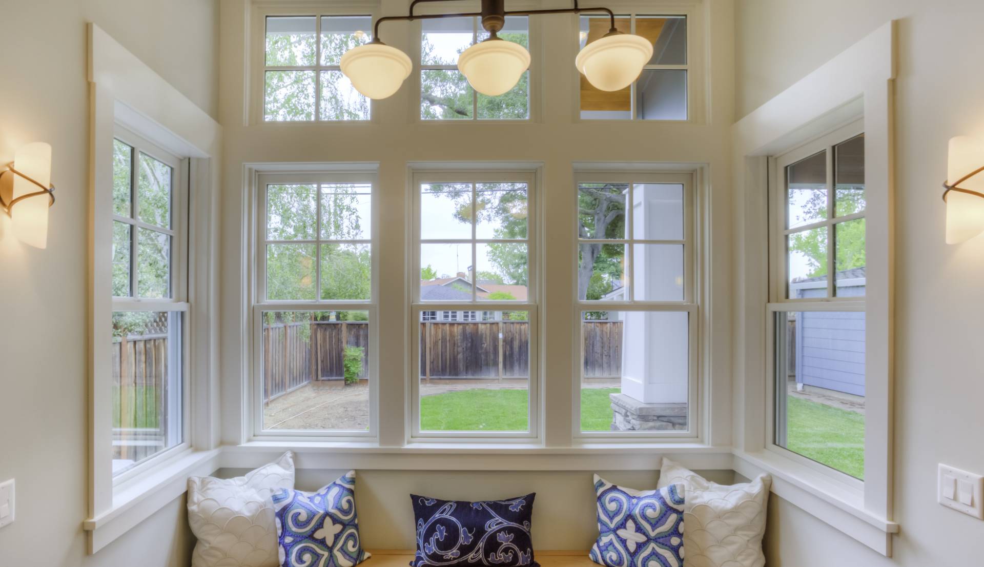 finestra a scorrimento dall'alto verso il basso