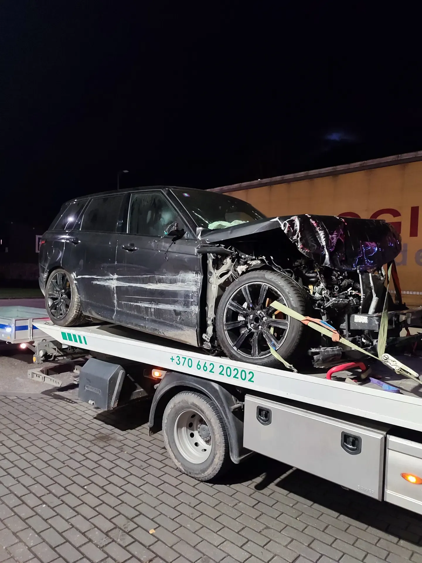 Automobilių transportavimas po avarijos