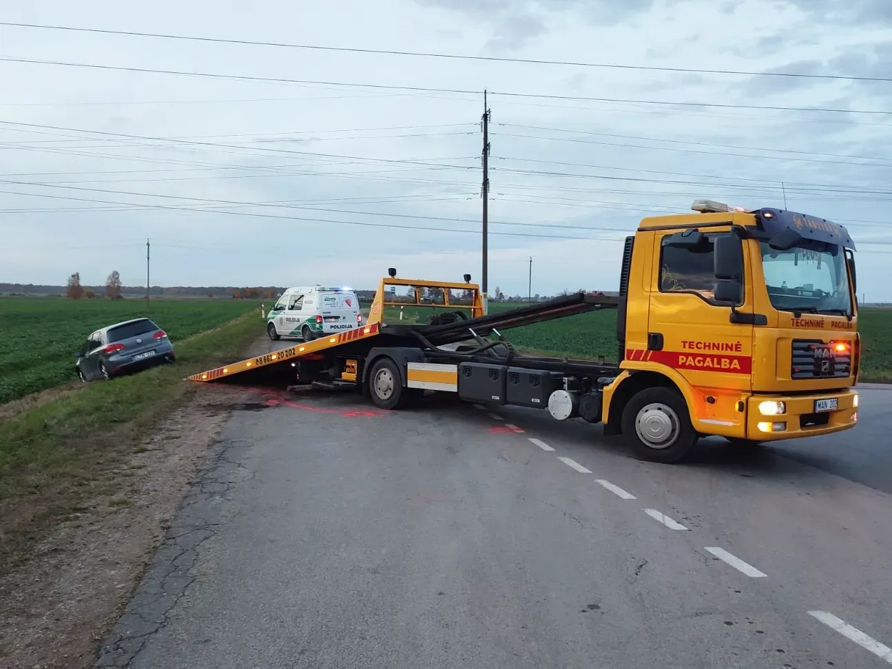 Automobilių traukimas iš griovių