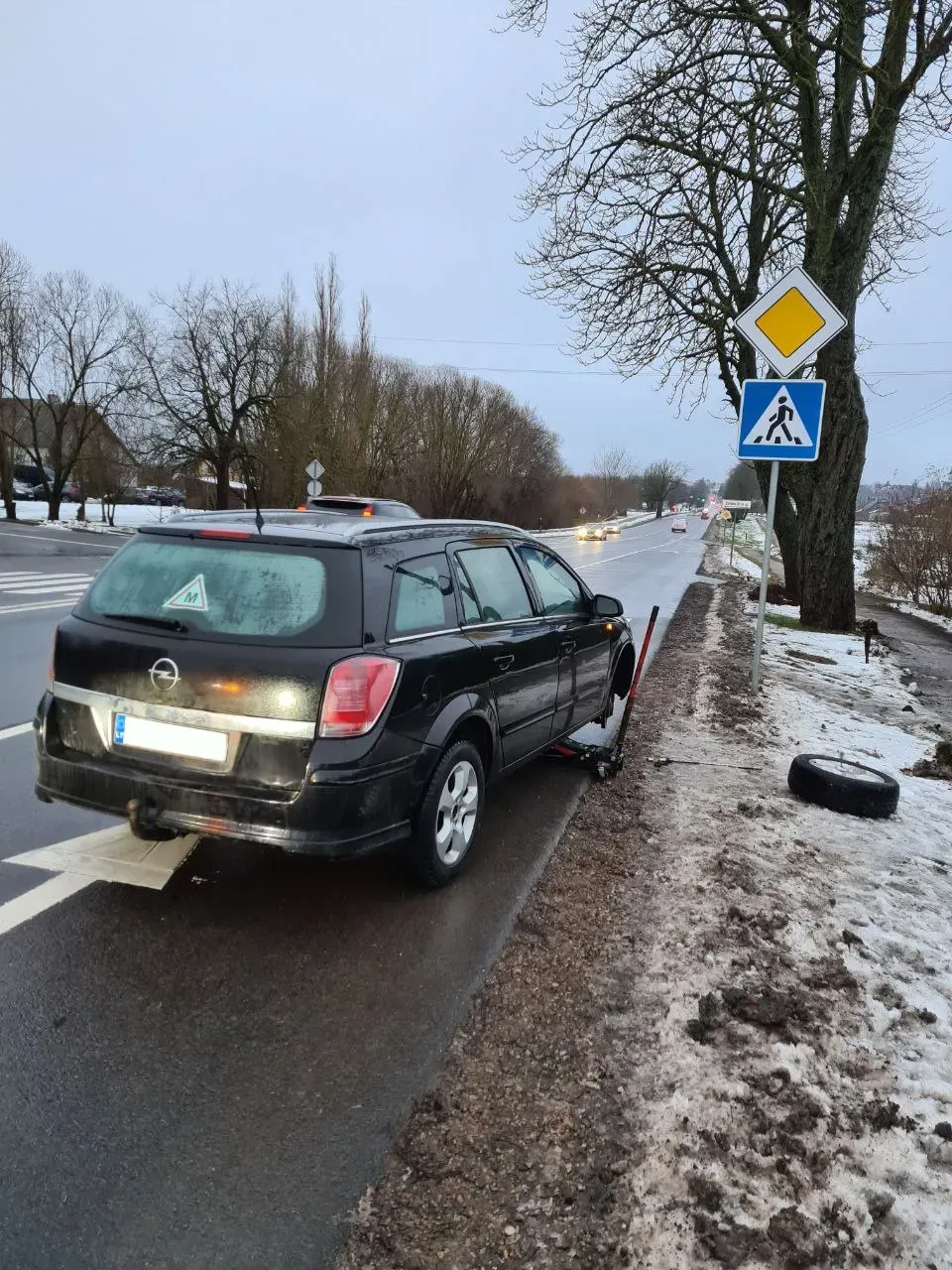 Ratų keitimas kelyje