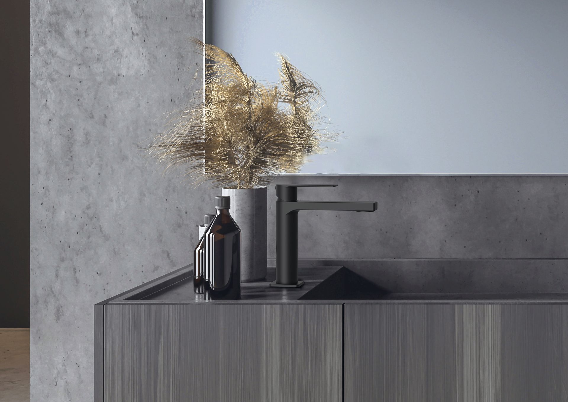 Un rubinetto scuro e una pianta decorativa sono posizionati su un moderno piano lavabo con finitura effetto legno, addossato a una parete di cemento grigio.