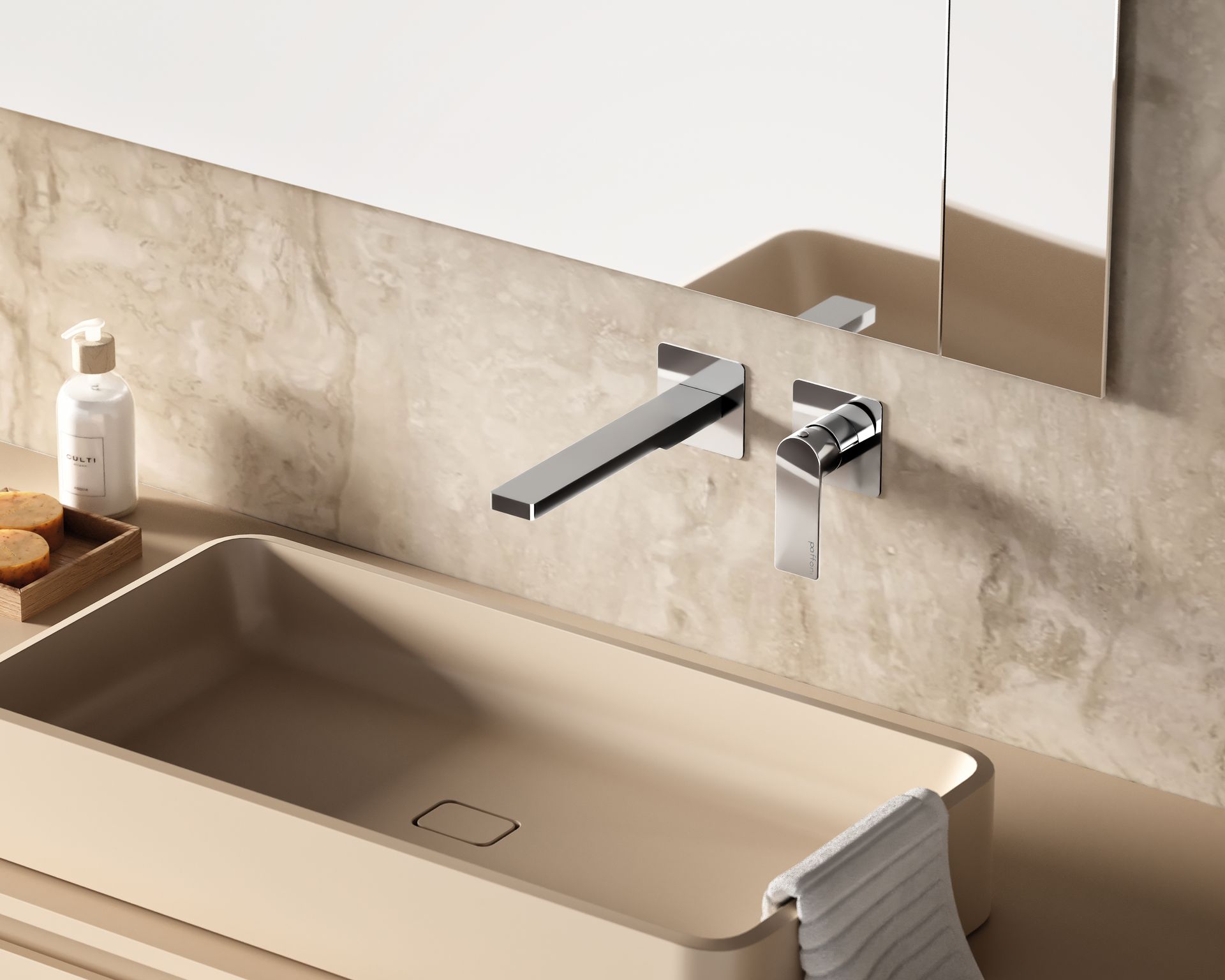 Rubinetto cromato a parete con maniglia a leva sopra un lavabo rettangolare beige, con un asciugamano bianco sul lato.