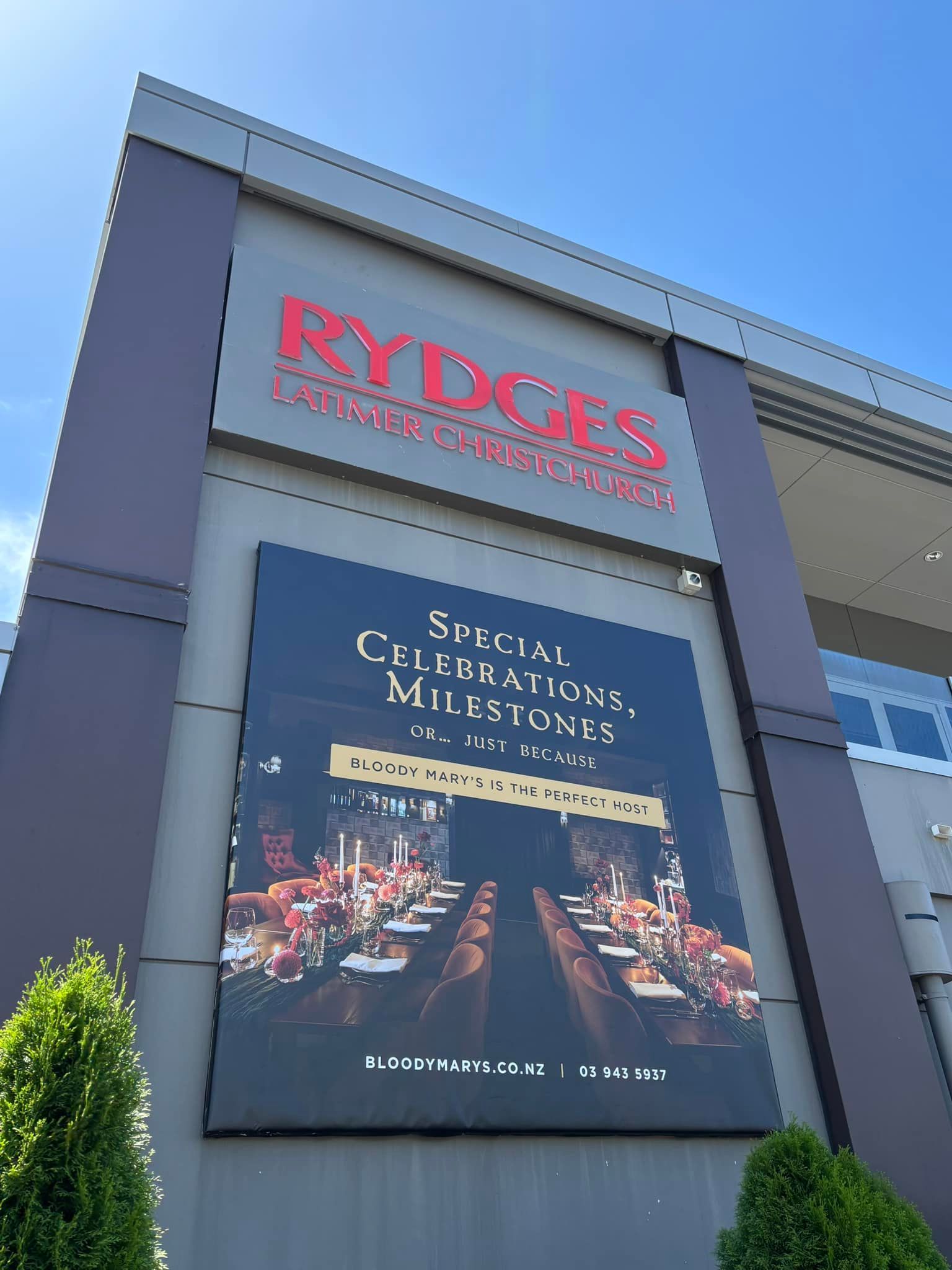 Signage Rydges by Transform Graphics