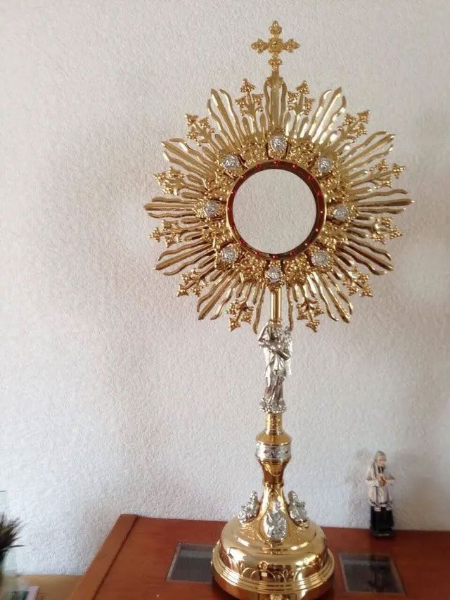 FABRICACIÓN DE CAMPANAS Y ARTÍCULOS RELIGIOSOS EL SEÑOR DE LA CAPILLA