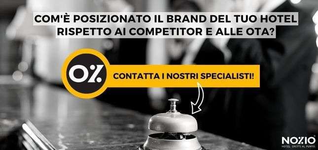 Annuncio per il posizionamento del marchio alberghiero, con campanello e offerta 