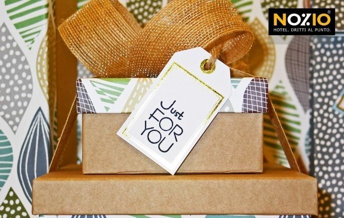 Scatole regalo con etichetta