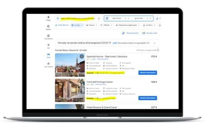 Schermo di un computer portatile che mostra i risultati della ricerca Google per gli hotel in Italia