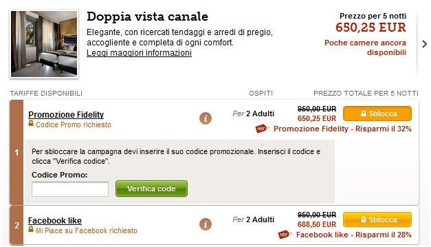 Una pagina web che mostra le opzioni di camere d'albergo con i relativi prezzi.