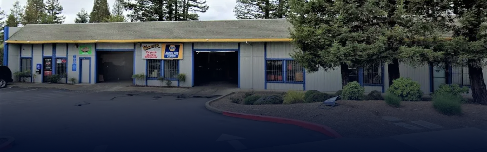 Shop Front | Windsor Truck Auto