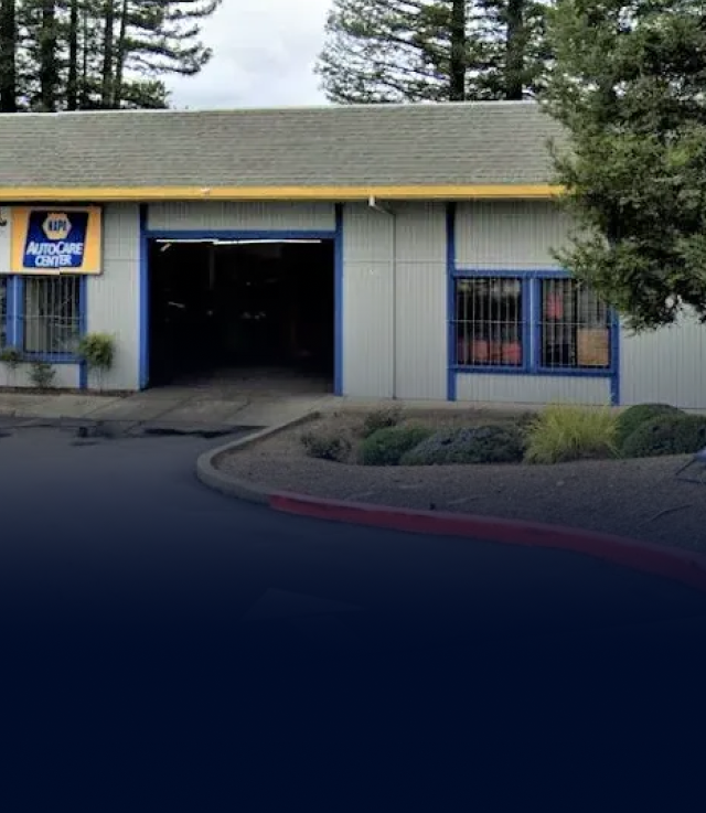 Shop Front Mobile | Windsor Truck Auto