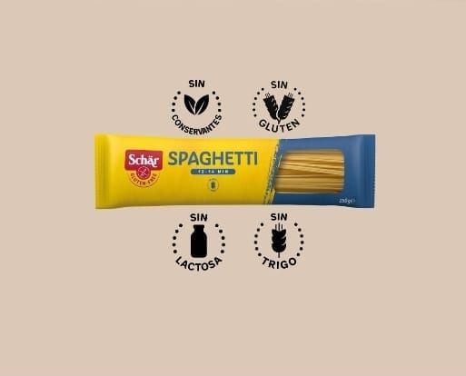 Un paquete amarillo y azul de espaguetis sin gluten de la