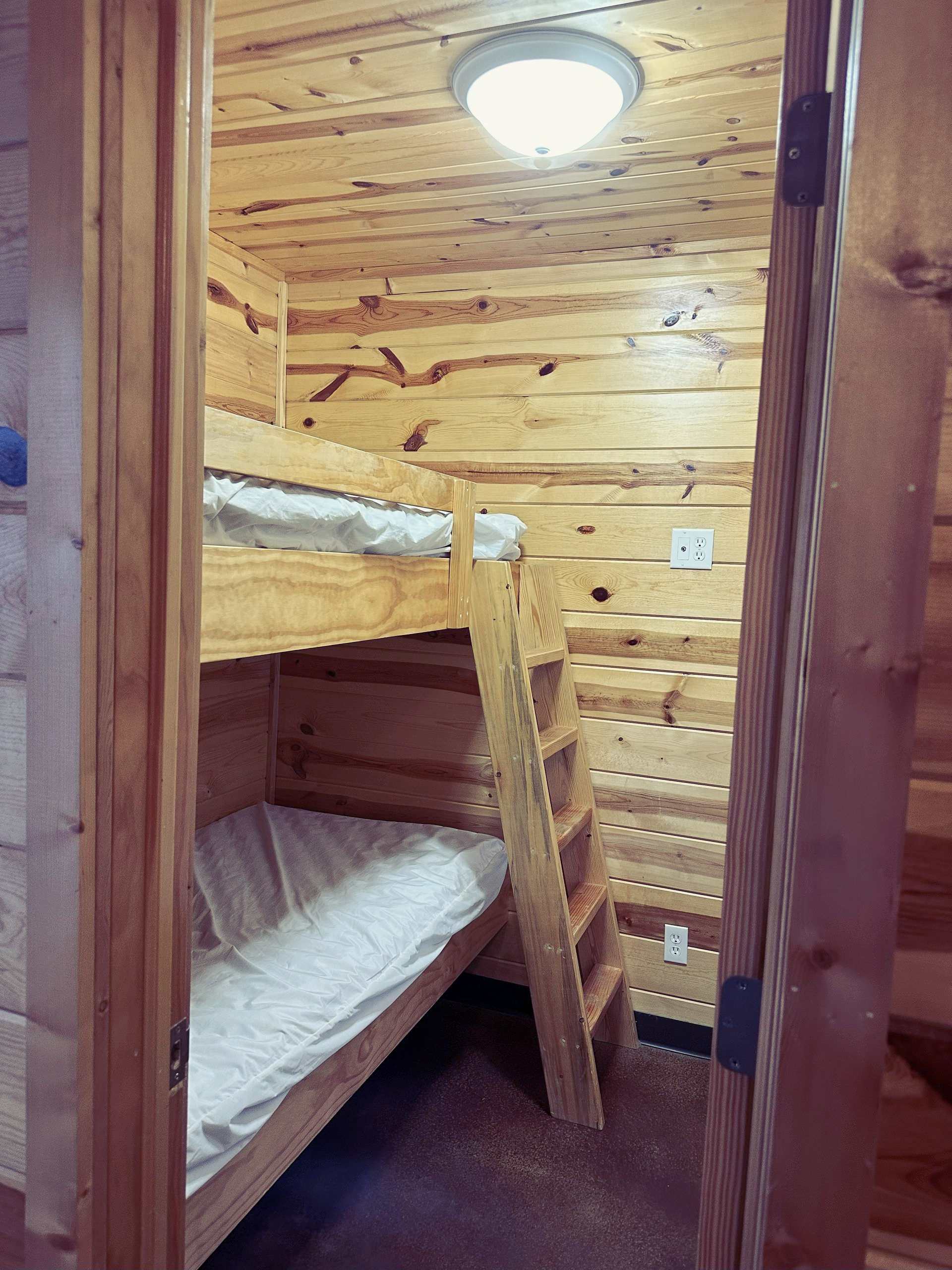 Cabin 3 - Bunk Beds
